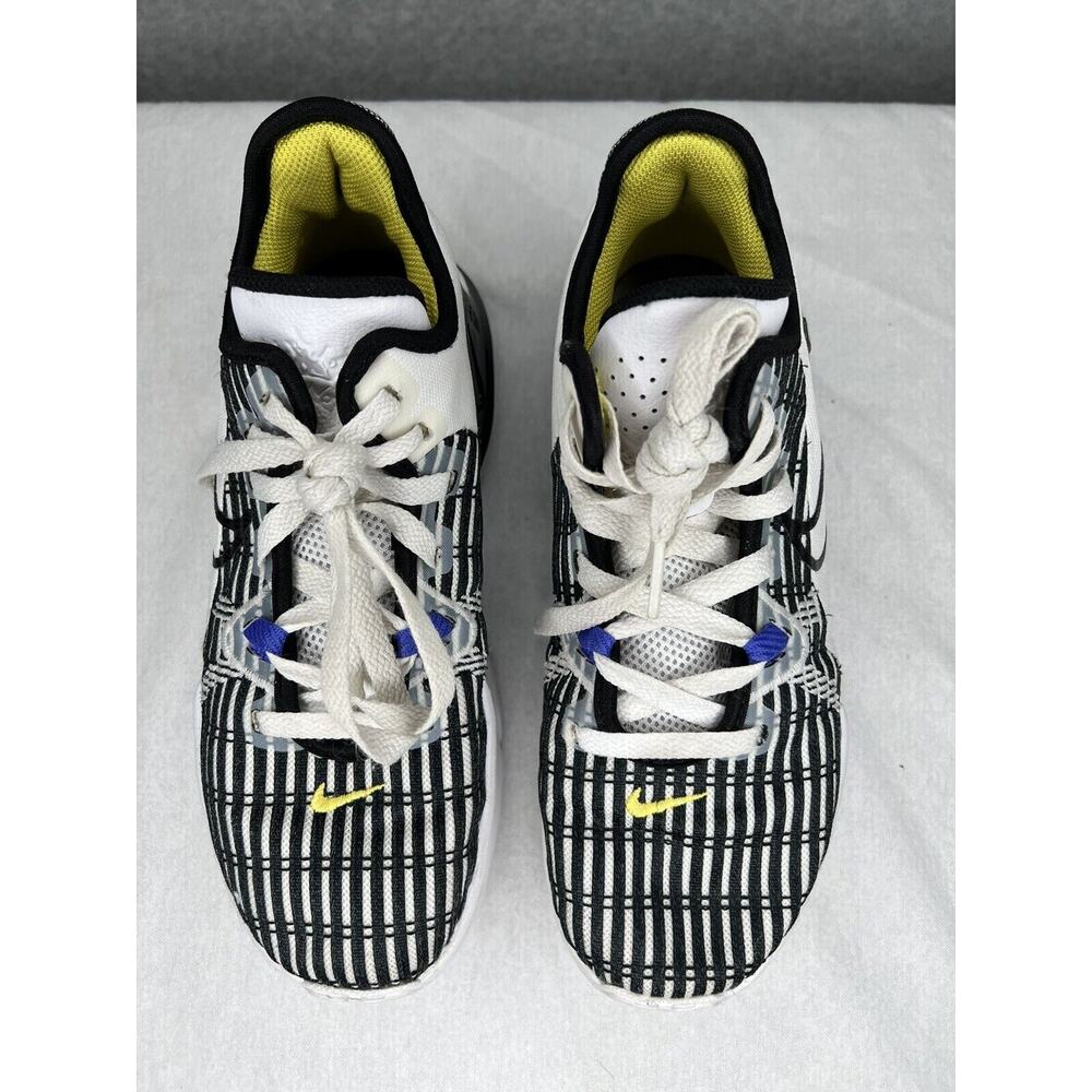 Nike Lebron Witness V1 Persian Violet/white Size 6Y Youth